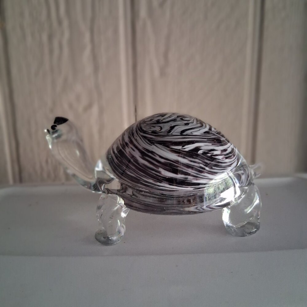 NWOT Glass Turtle Paper Weight